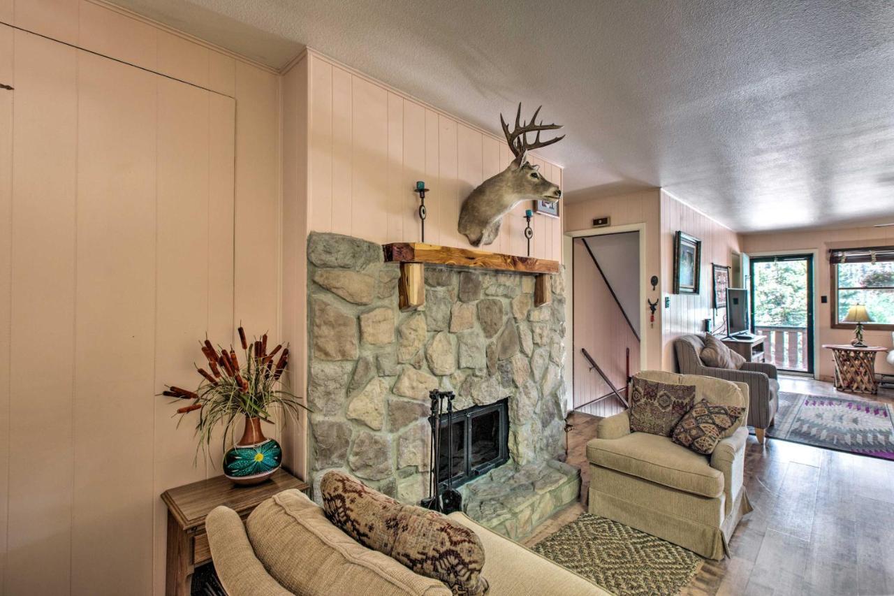 Red River Ski Condo On Main St - Mtn View! المظهر الخارجي الصورة