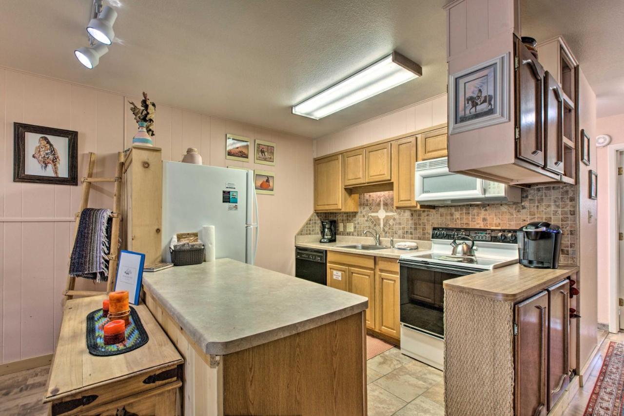 Red River Ski Condo On Main St - Mtn View! المظهر الخارجي الصورة