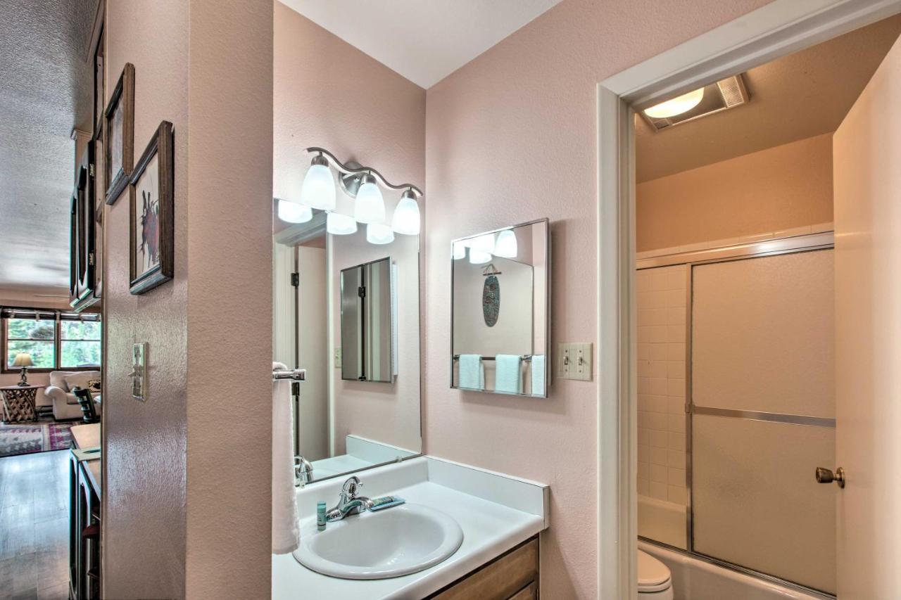 Red River Ski Condo On Main St - Mtn View! المظهر الخارجي الصورة