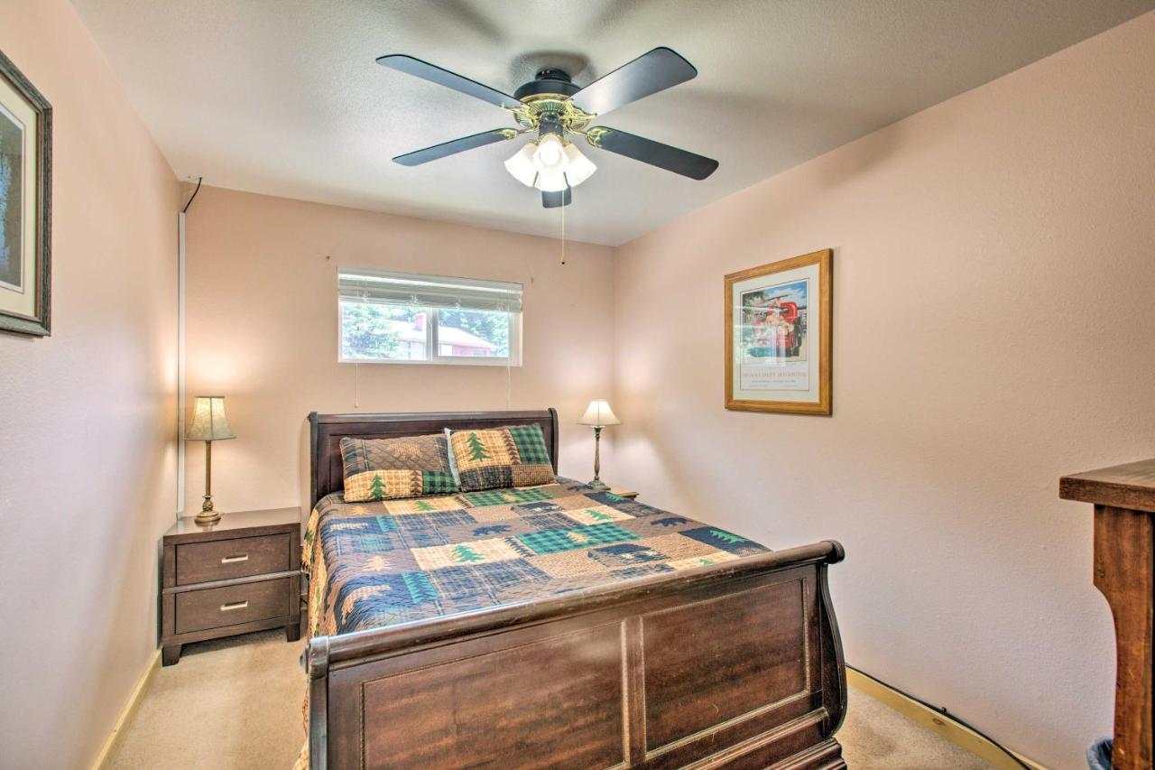 Red River Ski Condo On Main St - Mtn View! المظهر الخارجي الصورة