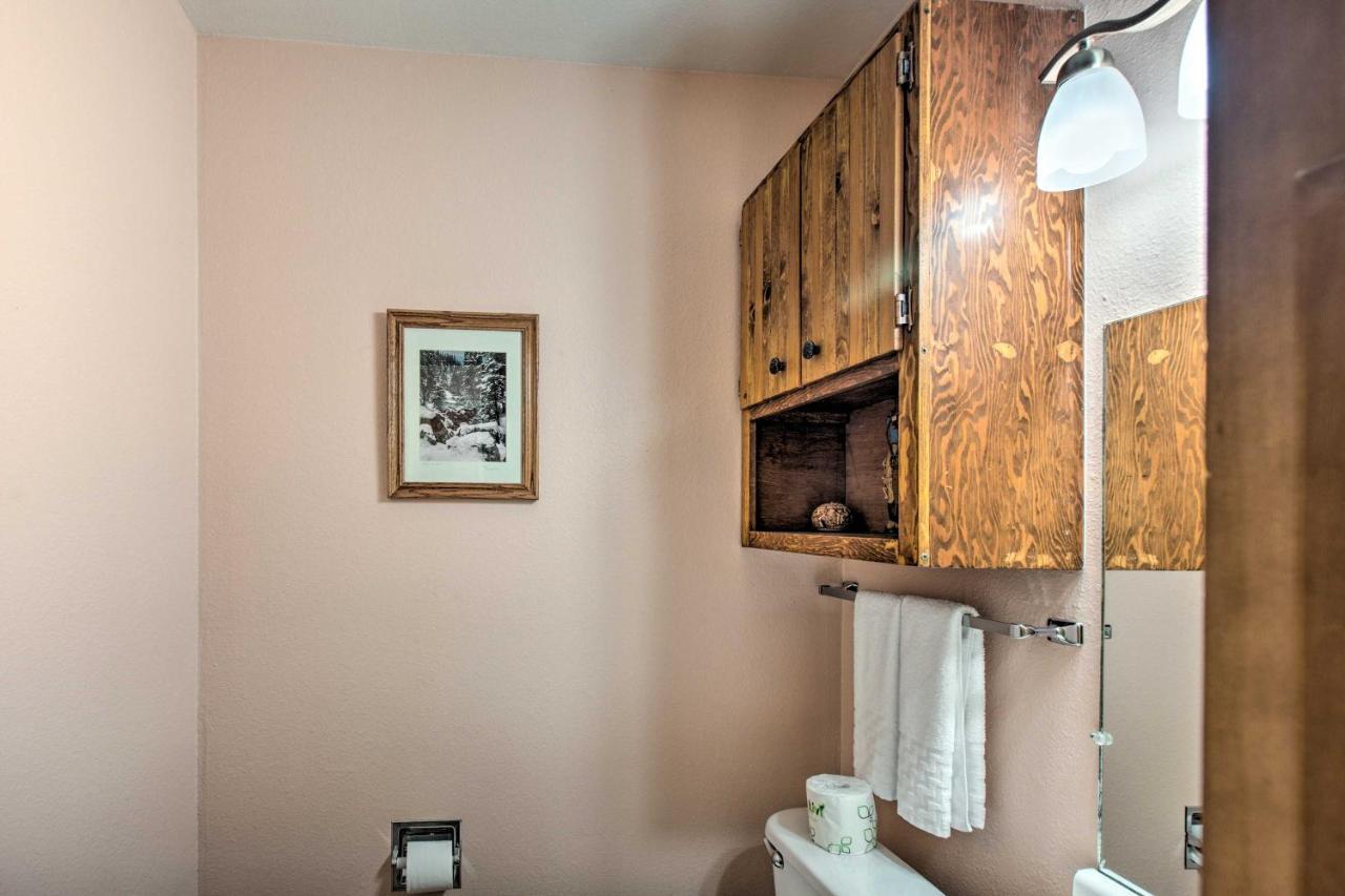 Red River Ski Condo On Main St - Mtn View! المظهر الخارجي الصورة