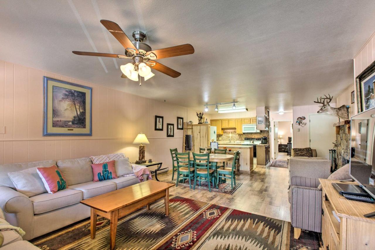 Red River Ski Condo On Main St - Mtn View! المظهر الخارجي الصورة